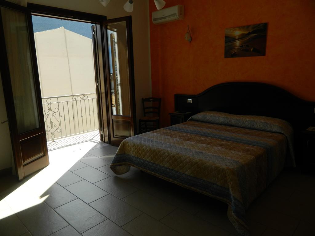 Baia Santa Margherita B&B Castelluzzo Room photo