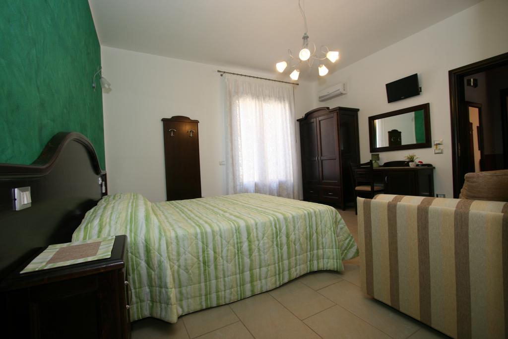 Baia Santa Margherita B&B Castelluzzo Room photo