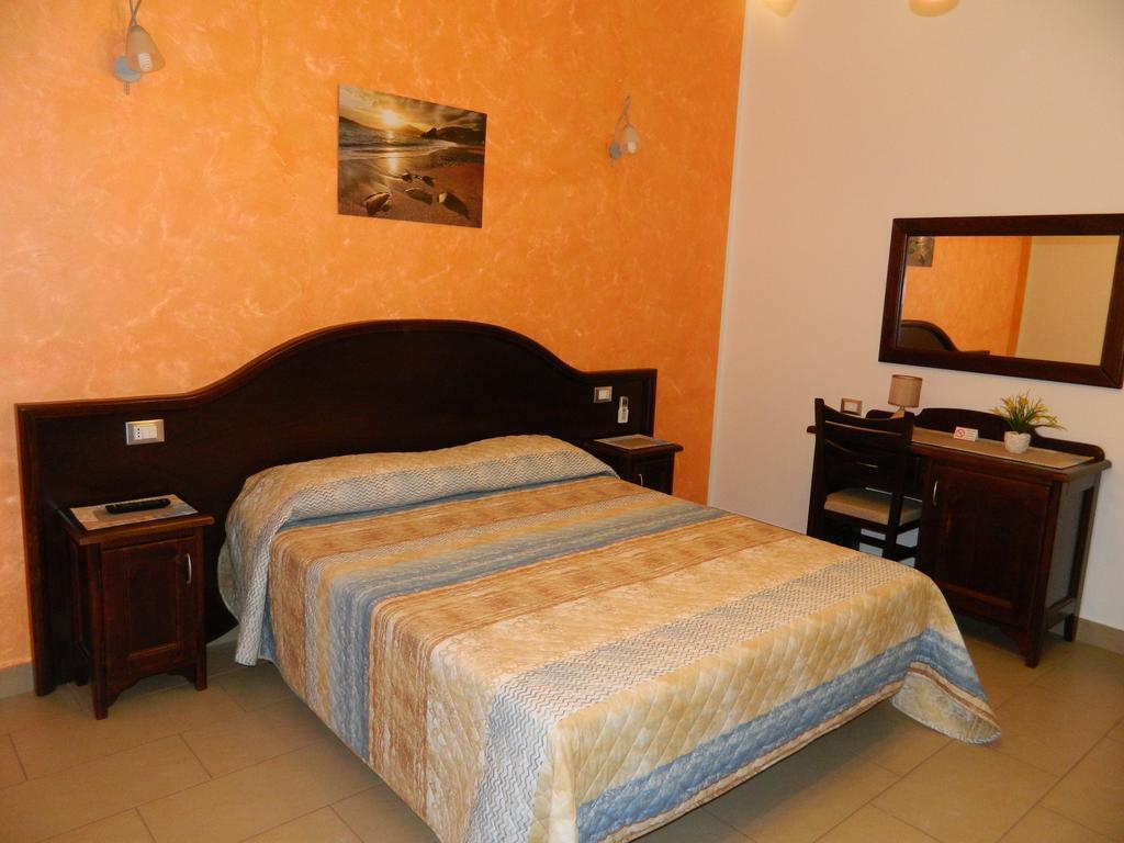 Baia Santa Margherita B&B Castelluzzo Room photo